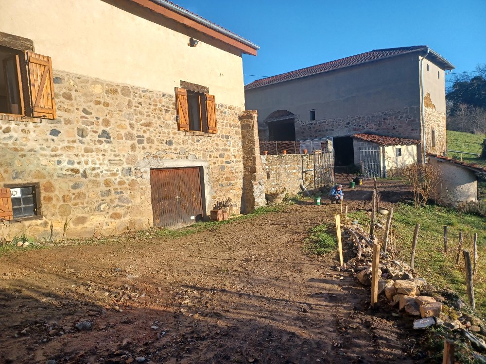 Aire camping-car  Brullioles (69690) - Photo 4